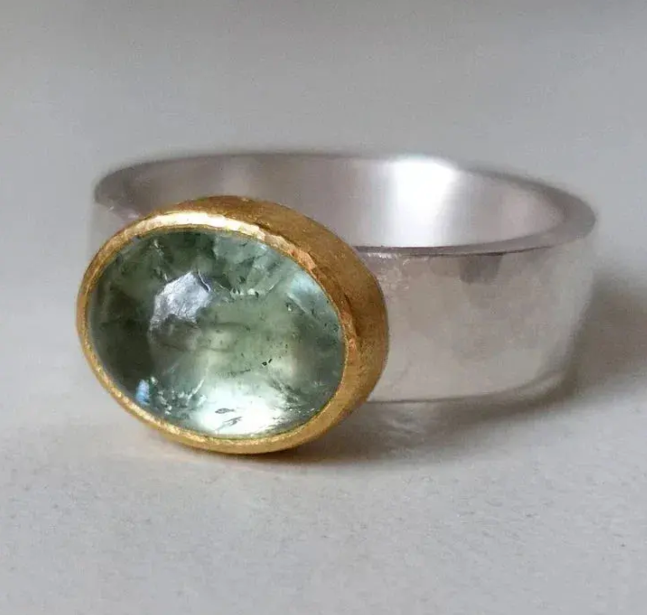 Green ring with rounded stone, Vintage