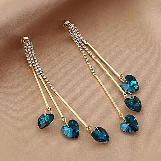 Siena – Midnight Heartfall Earrings